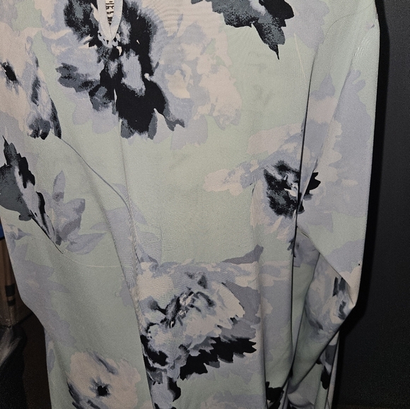 Calvin Klein Womans Long Sleeve Blouse - Picture 9 of 10